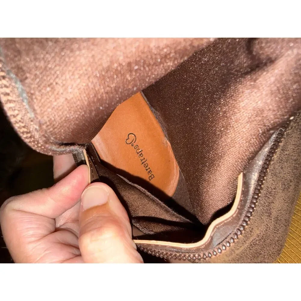 BareTraps quintona brown